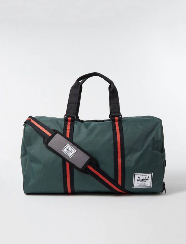 Herschel Supply Novel weekendtas met afneembare schouderriem